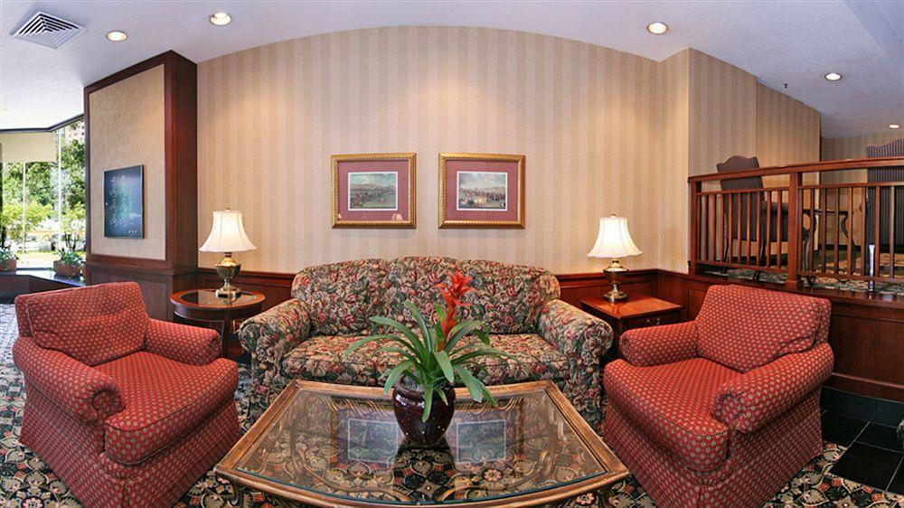 أرلنغتون The Virginian Suites, Ascend Hotel Collection المظهر الخارجي الصورة