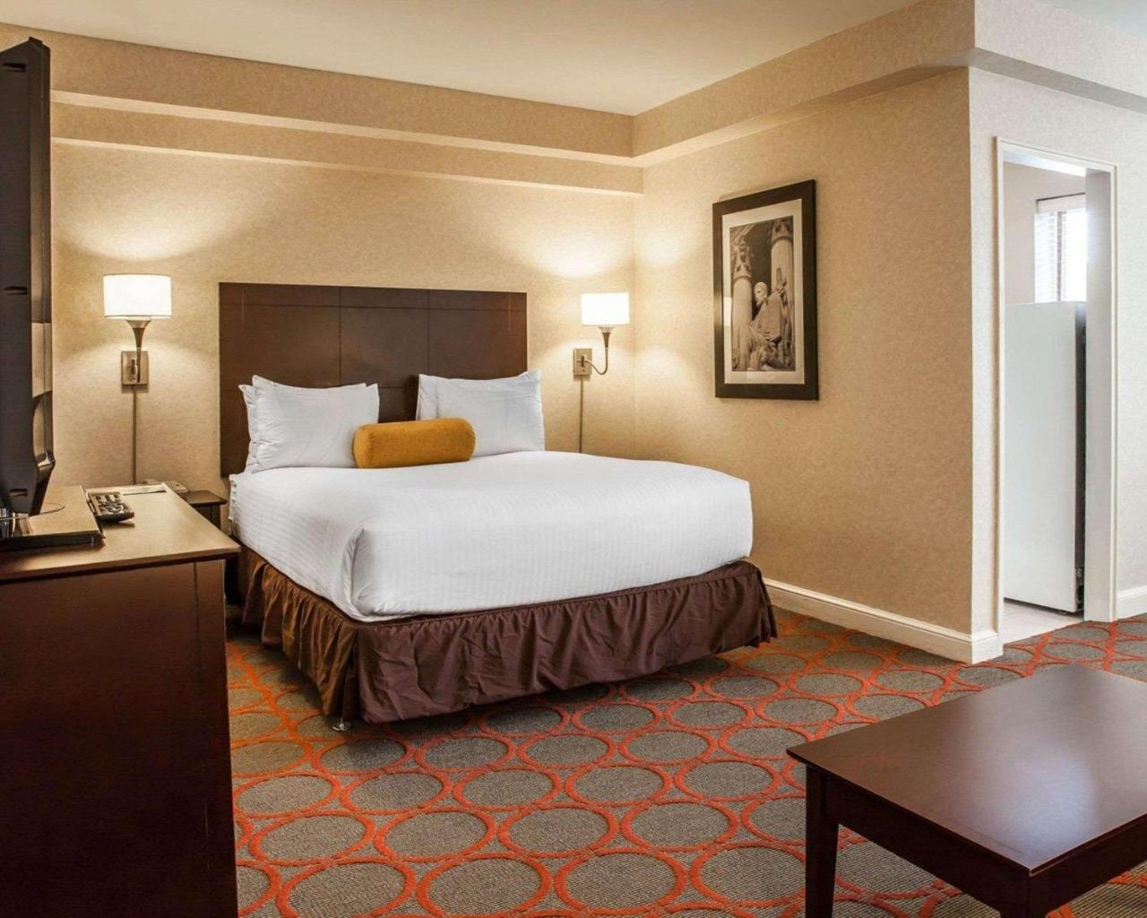 The Virginian Suites, Ascend Hotel Collection أرلنغتون المظهر الخارجي الصورة